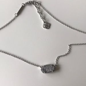 Sliver Sparkly Kendra Scott Necklace EUC